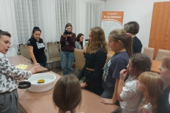 Wróżba Złota moneta w fontannie