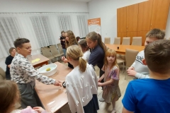 Wróżba Złota moneta w fontannie