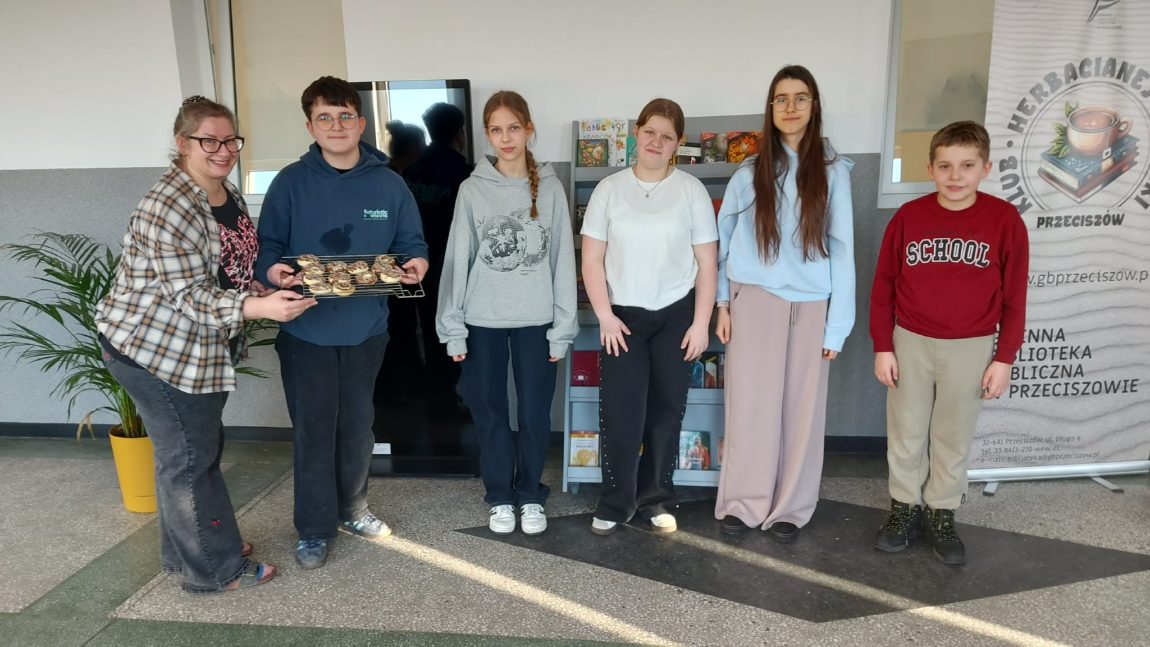 SŁODKIE DONUTY W KULINARNEJ KSIĘDZE CZARÓW