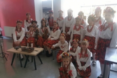 Zespół pozujący do zdjęcia