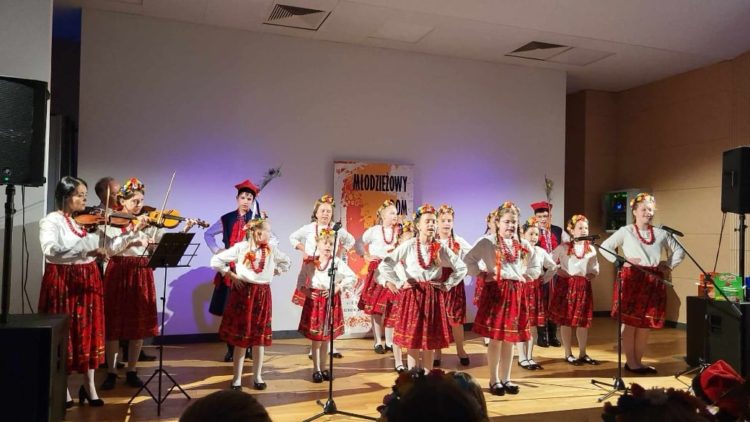 PRZECISZA WYŚPIEWAŁA II MIEJSCE W KONKURSIE PIOSENKI DZIECIĘCEJ